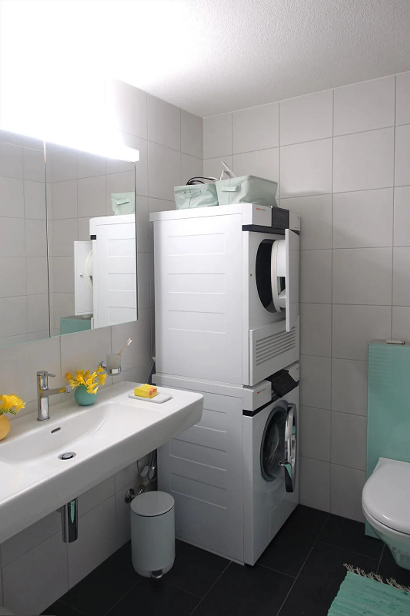Spacious 3½-room old apartment, centrally located in Chur – approx. 92 m² - Photo 8 of 9