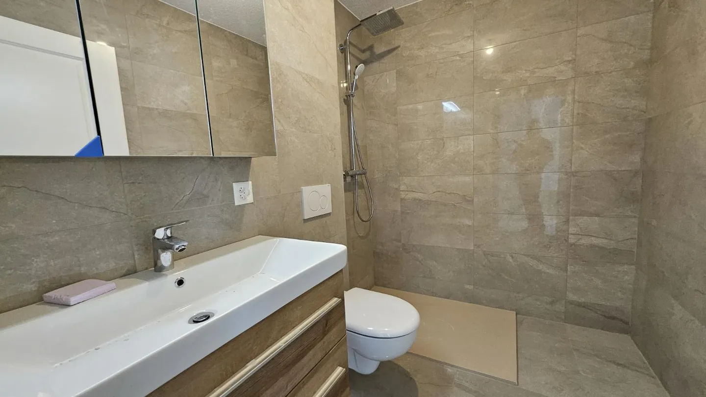 Close to amenities - Photo 4 of 5