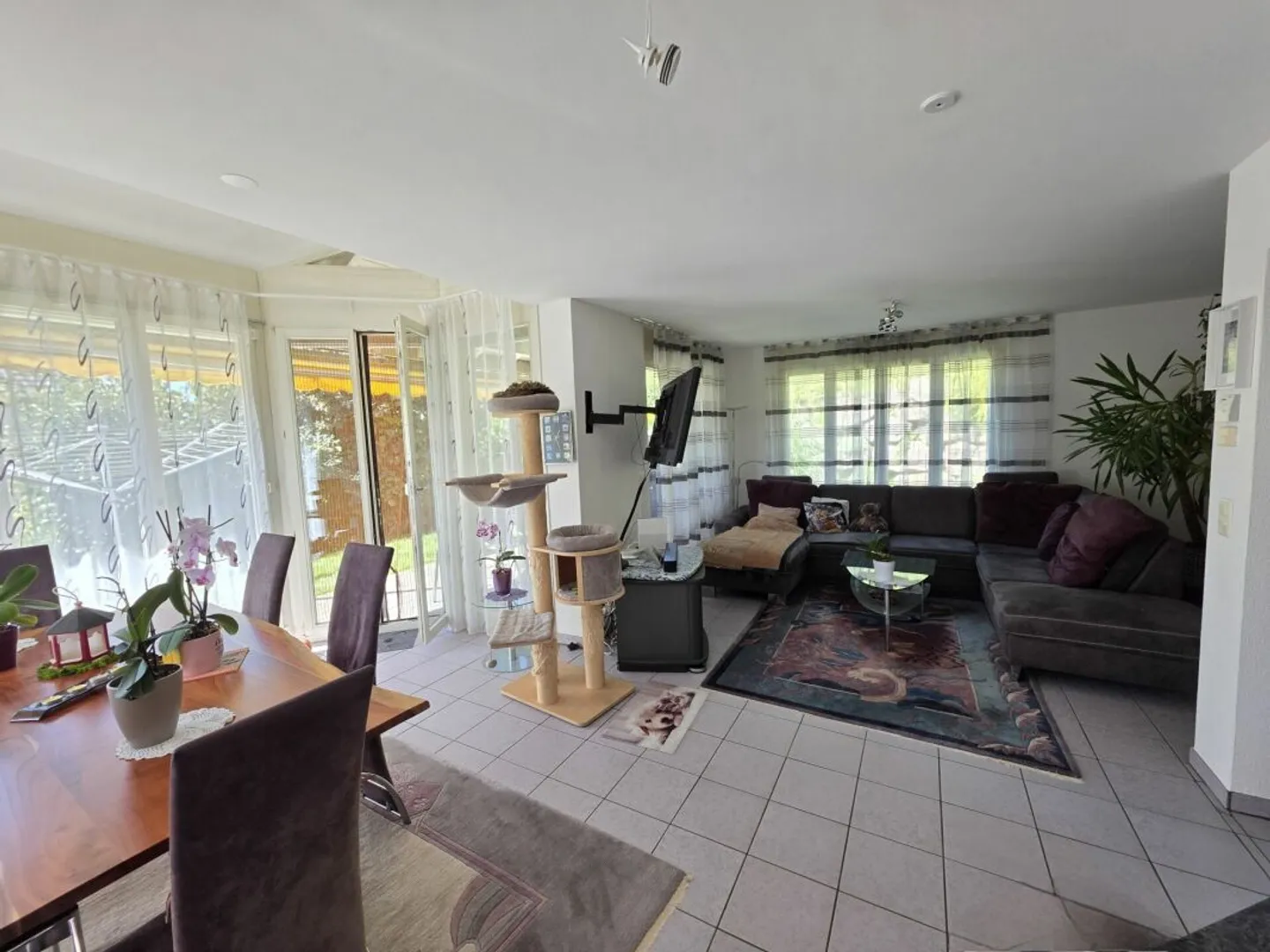 6.5 Zimmer Einfamilienhaus mit viel Platz für die ganze Familie - Foto 5 von 17