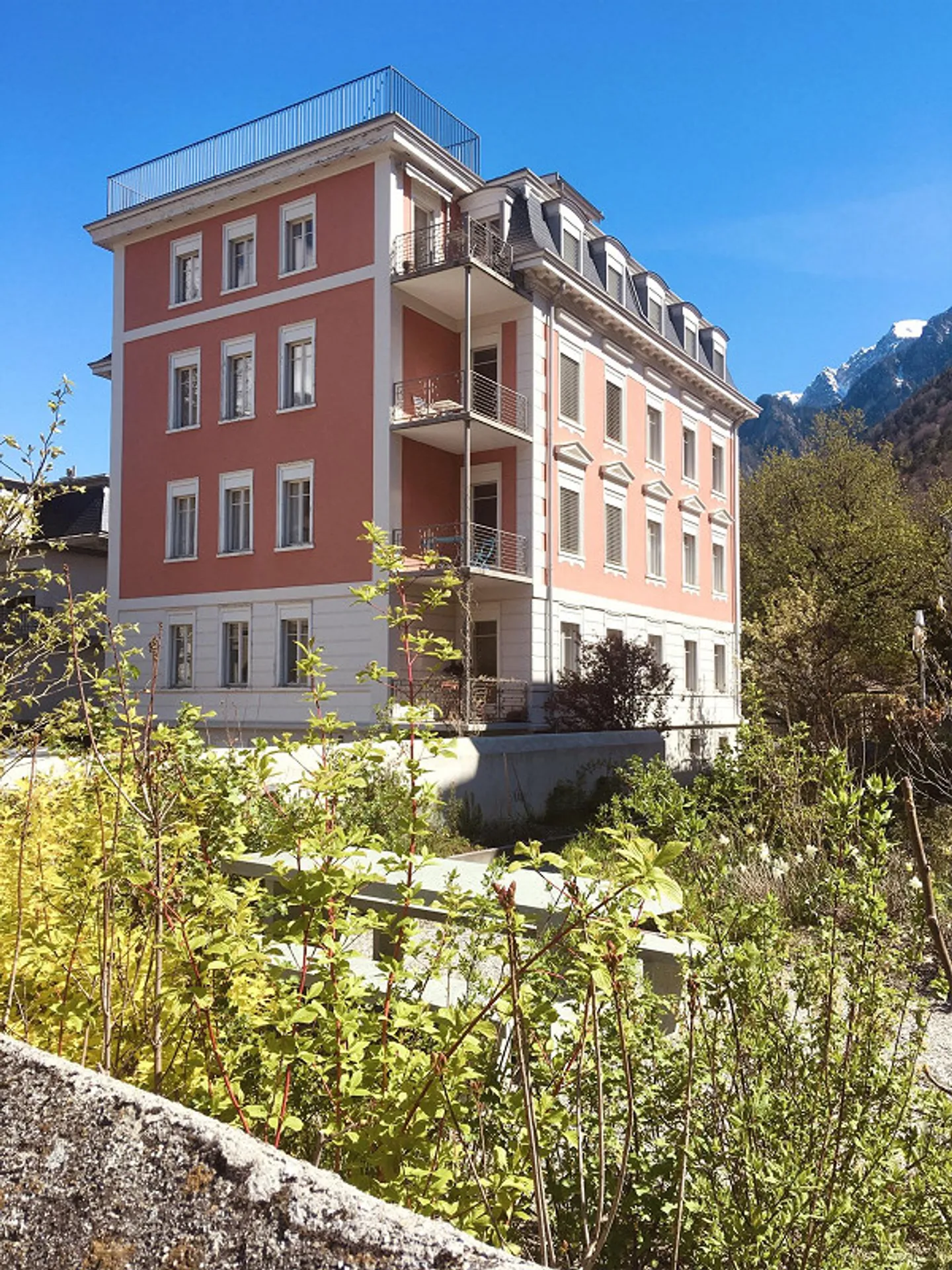 Spacious 3½-room old apartment, centrally located in Chur – approx. 92 m² - Photo 9 of 9