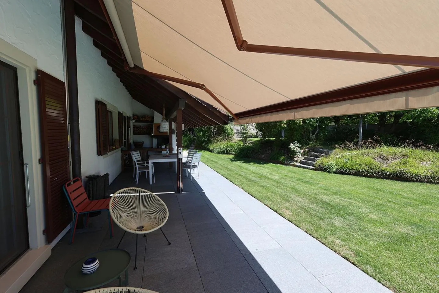 Wunderschön renoviertes 7,5-Zimmer-Haus mit Außenpool - Foto 4 von 13