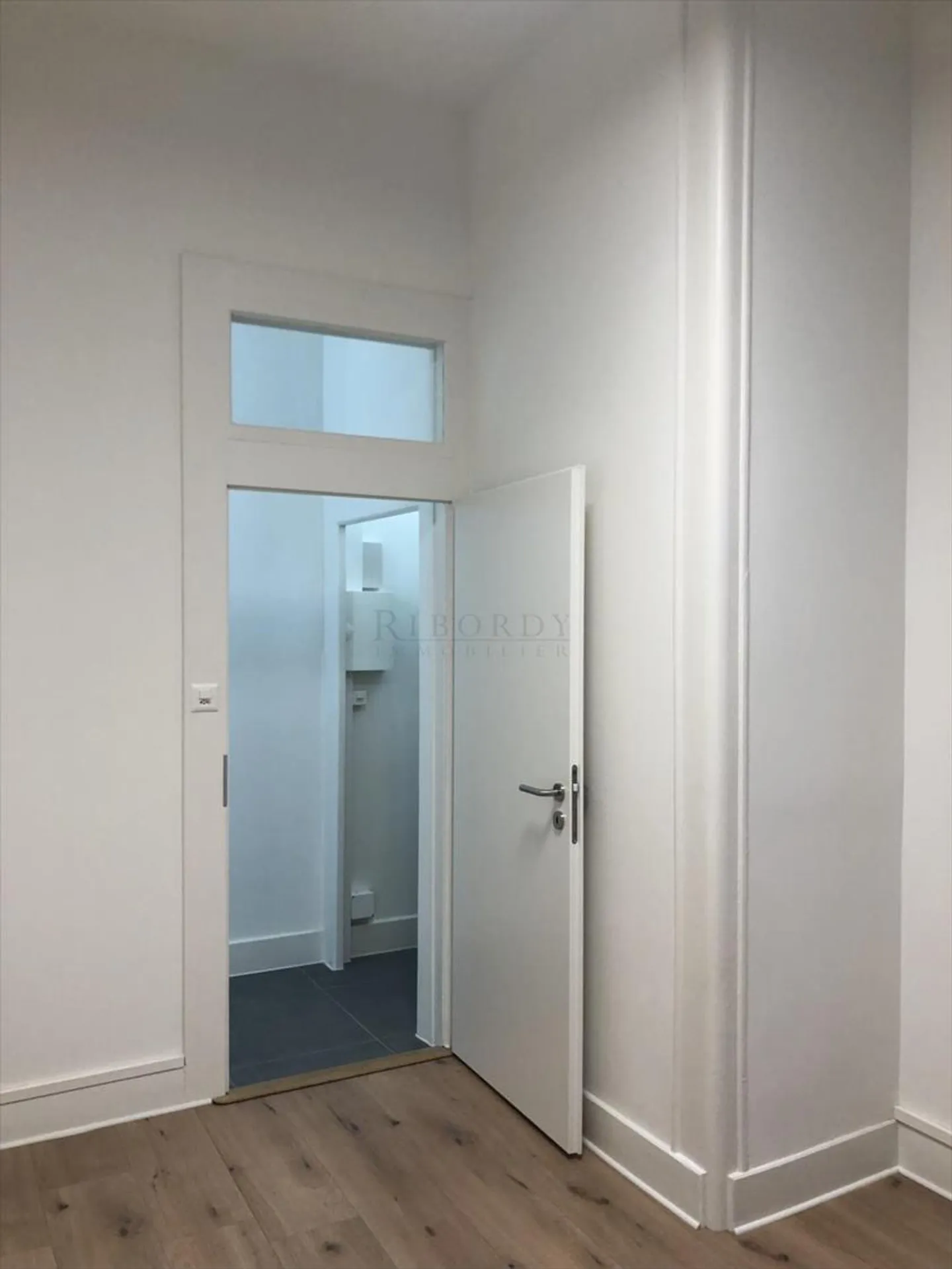 Ideale Arcade in der Rue de Carouge! - Foto 8 von 9