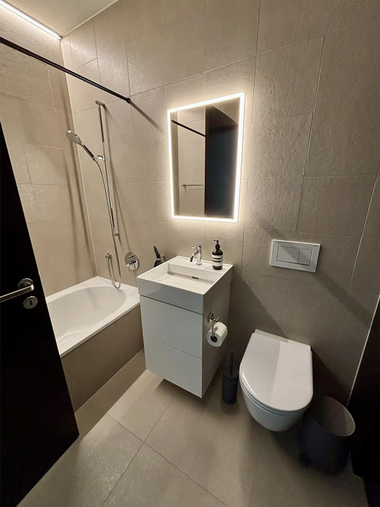 Casa elegante in posizione privilegiata - Foto 12 di 17