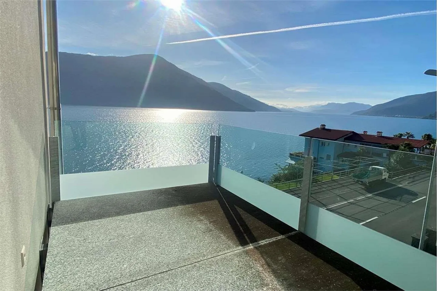 Exklusive Wohnung mit atemberaubendem Blick auf den Lago Maggiore - Foto 5 von 13