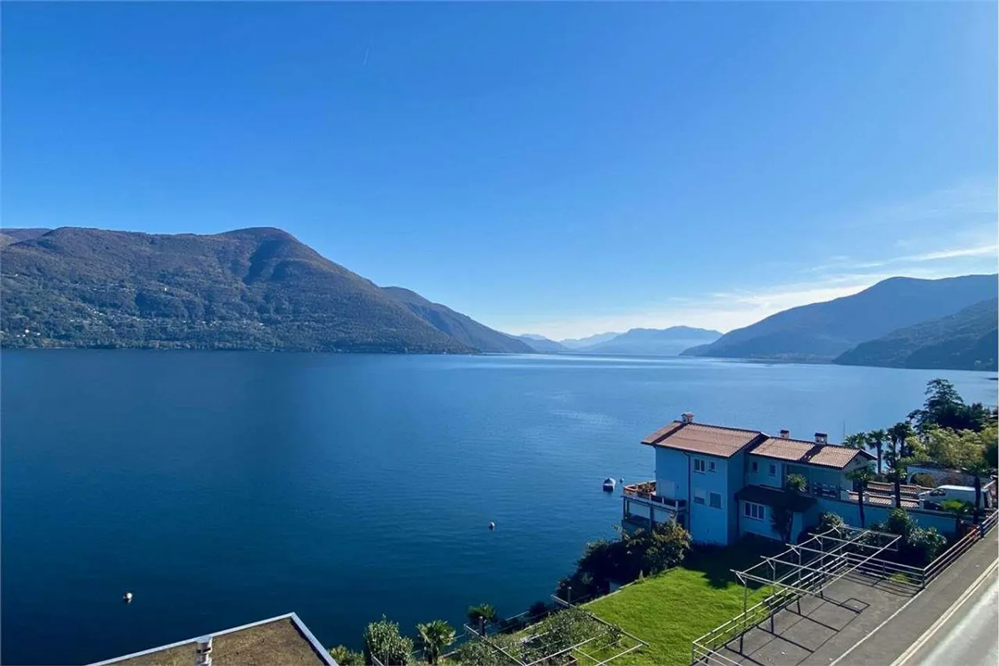 Exklusive Wohnung mit atemberaubendem Blick auf den Lago Maggiore - Foto 6 von 13