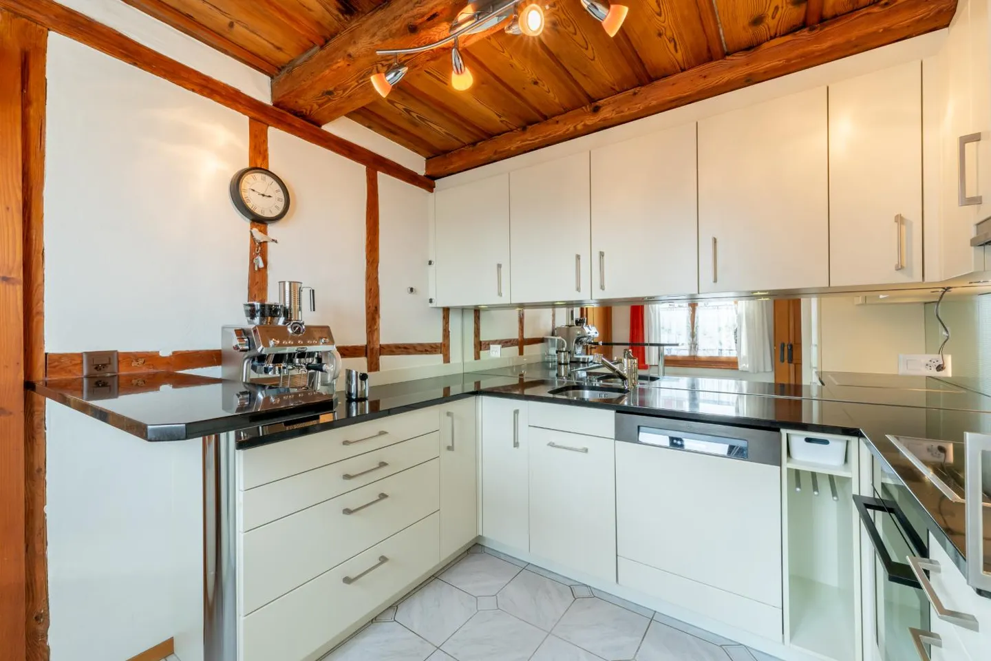 Duplex 5.5 rooms - Photo 4 of 9