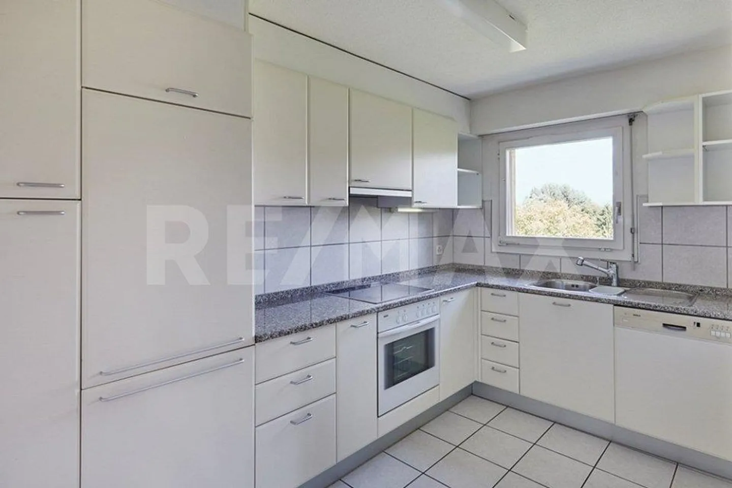 Oasis de 4 pièces dans le vert avec vue panoramique dans le quartier «Bergfrieden» - Photo 6 sur 11