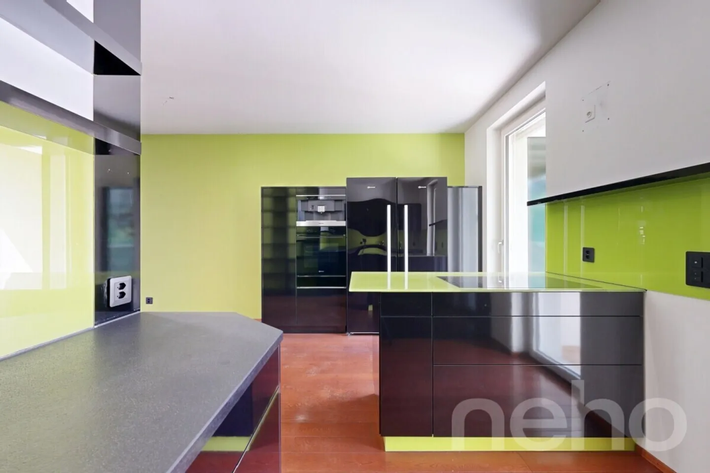 Expérience de vie en loft urbain avec deux balcons au cœur de Bâle - Photo 5 sur 12