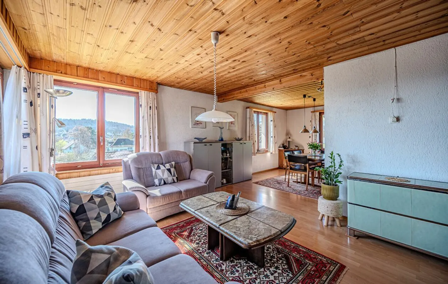 Single-family house with double garage - Photo 6 of 16