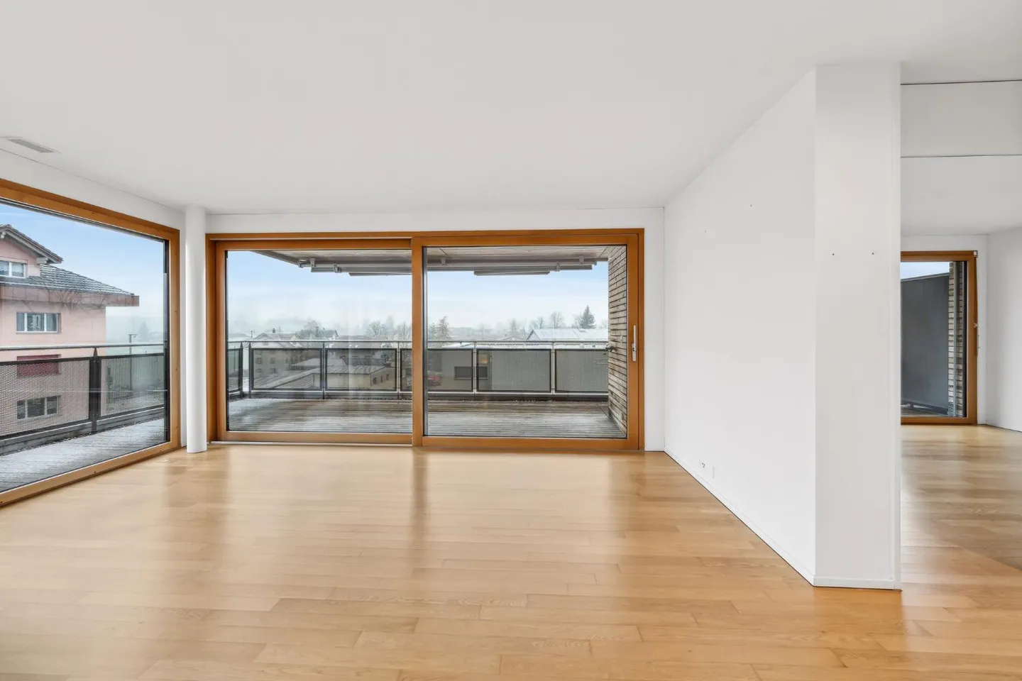 Modern Attic Apartment in Mülipark - Photo 4 of 10