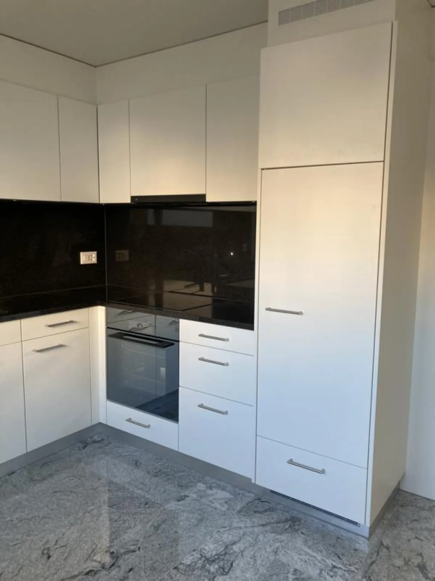 Appartamento con vista lago in affitto - Foto 2 di 7