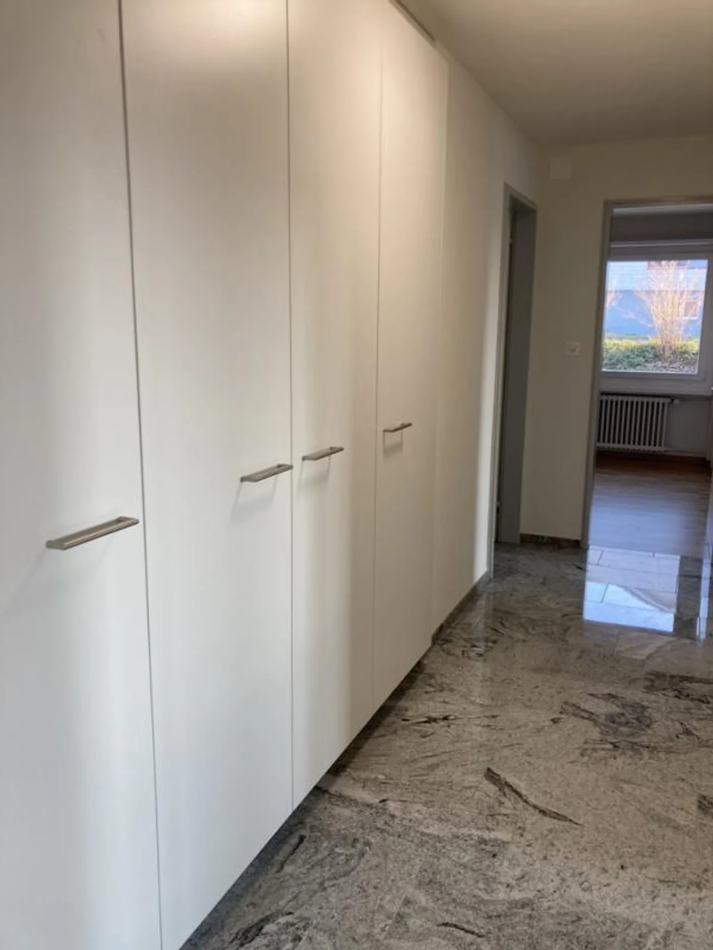 Appartamento con vista lago in affitto - Foto 3 di 7