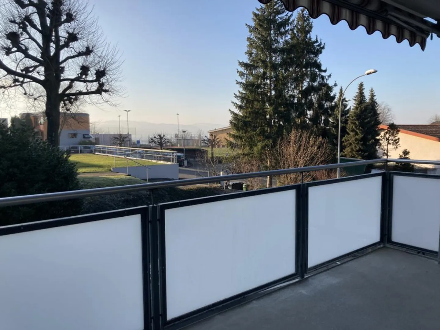Appartamento con vista lago in affitto - Foto 1 di 7