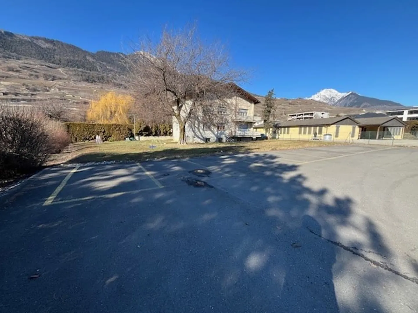 Außenparkplatz sofort verfügbar - Foto 1 von 2