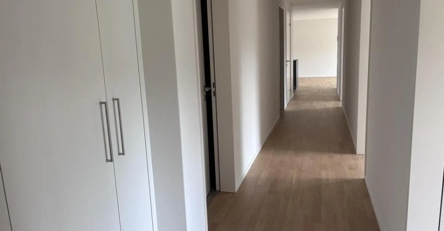 Geräumige Wohnung mit Balkon - Foto 6 von 9