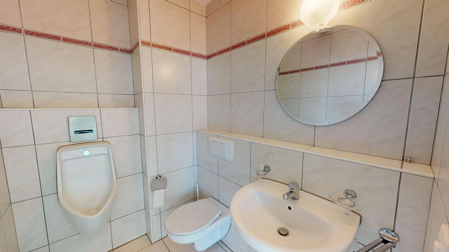 Ideale per la tua attività - Spazio commerciale o ufficio a Kölliken - Foto 8 di 15