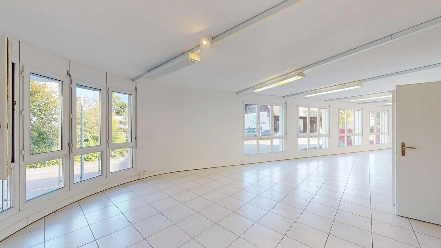 Ideale per la tua attività - Spazio commerciale o ufficio a Kölliken - Foto 10 di 15