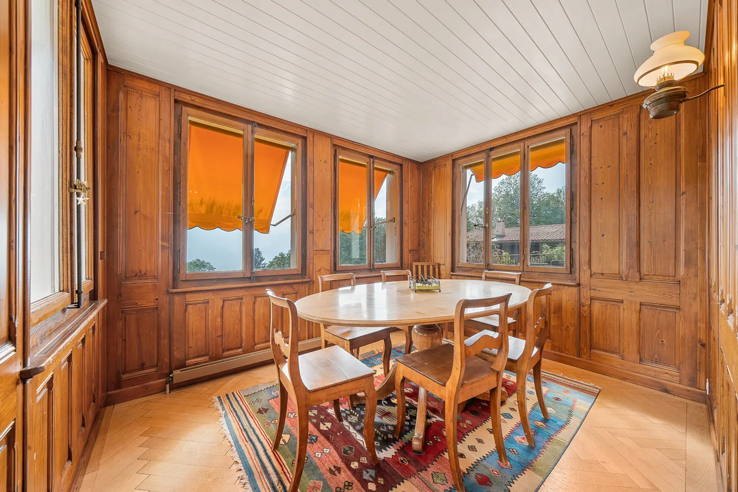 Hervorragendes Einfamilienhaus mit herrlichem Seeblick - Foto 2 von 12