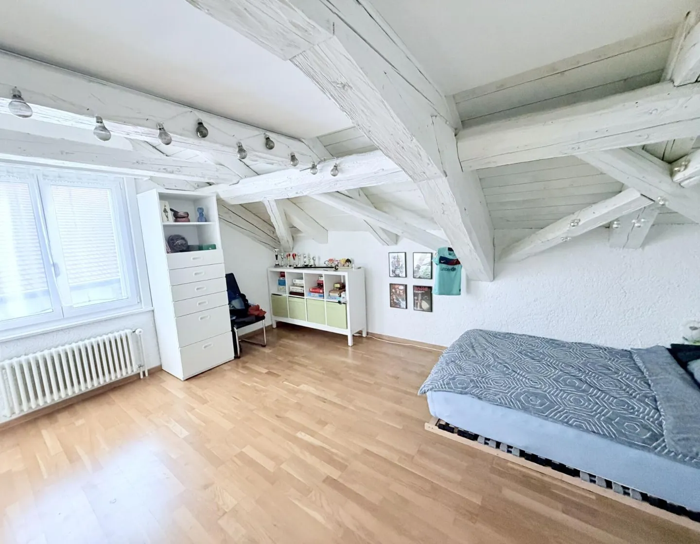 Attic apartment with 4.5 rooms - Photo 6 of 9