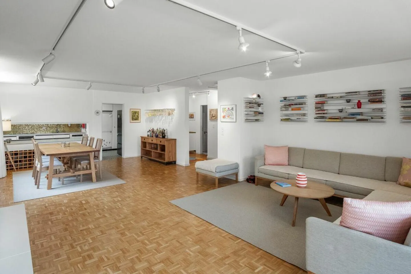 SPACIEUX IMPRESSIONNANT... - Photo 3 sur 25