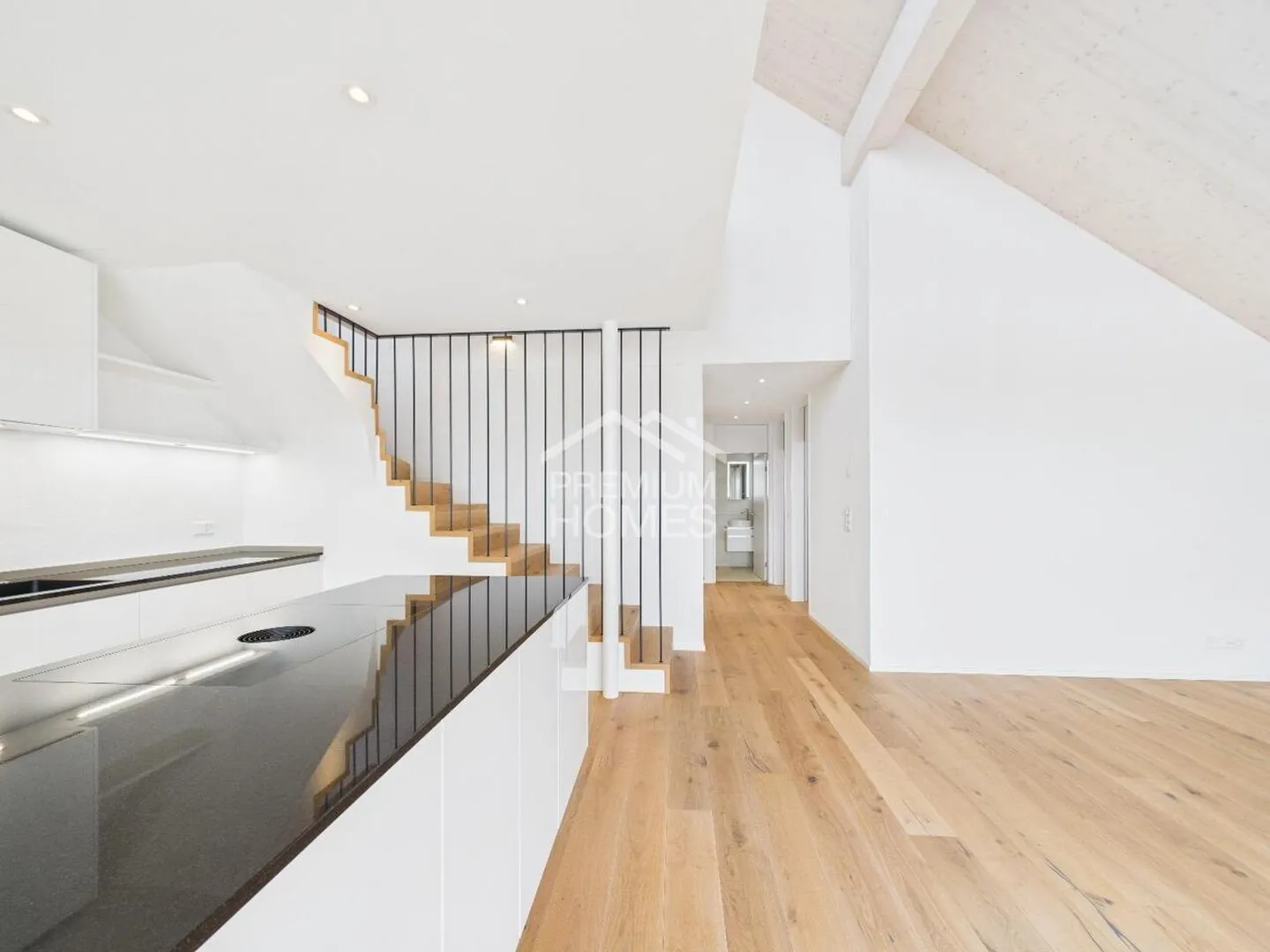 Charmantes Loft mit Traumhaftem Ausblick - Foto 3 von 11