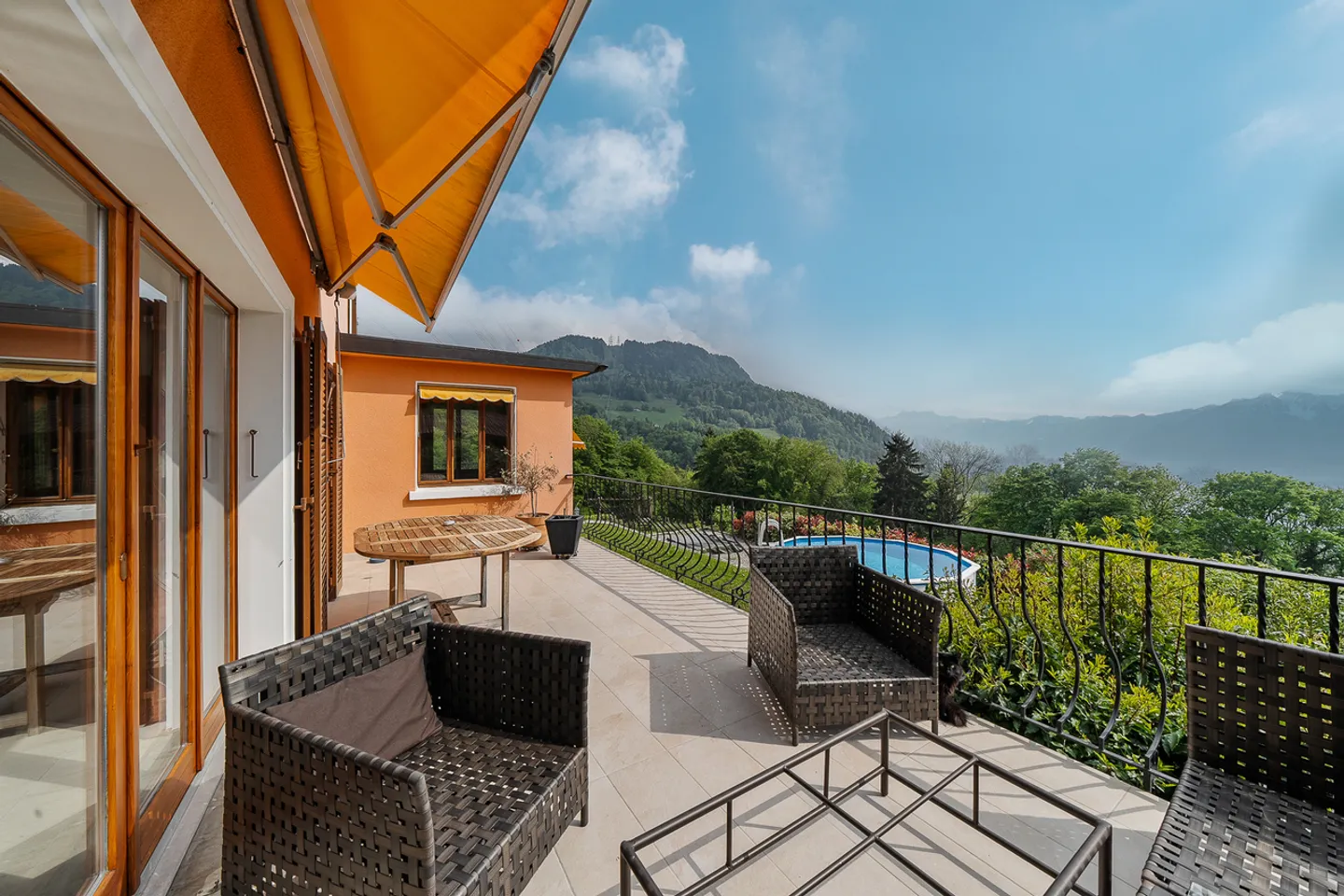 Hervorragendes Einfamilienhaus mit herrlichem Seeblick - Foto 10 von 12