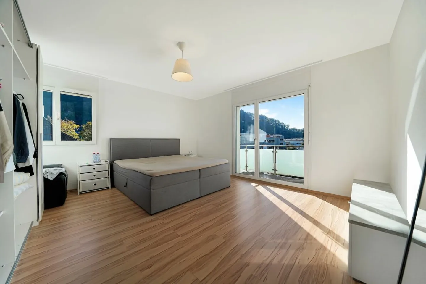 Casa unifamiliare semi-indipendente quasi nuova in posizione centrale con giardino - Foto 8 di 13