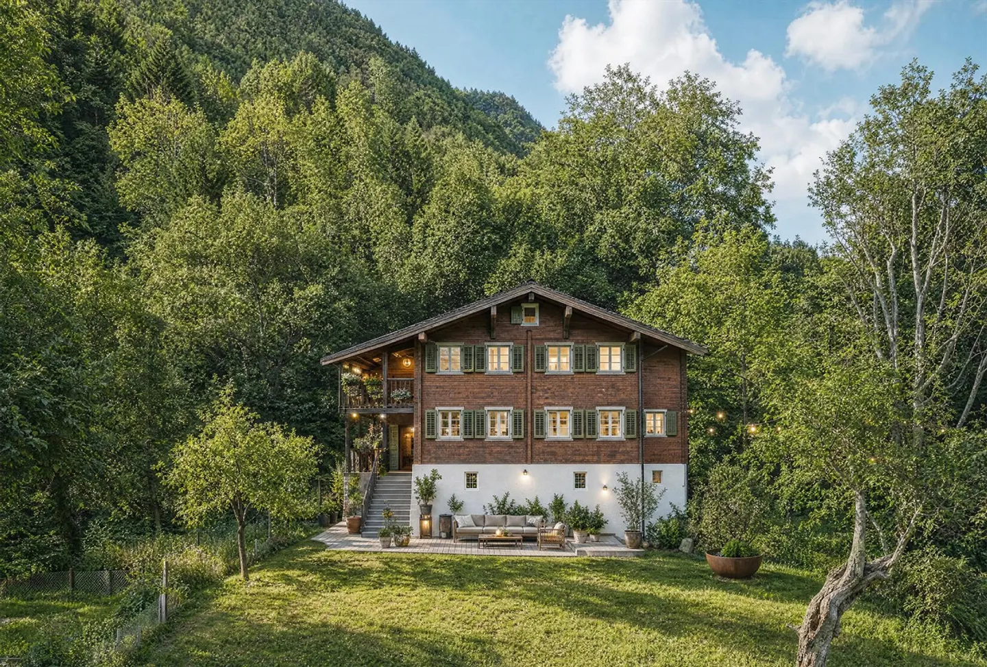 HAUT AU-DESSUS DU LAC DES QUATRE FORÊTS - 1'393 M² ENVIRONNEMENT - Photo 3 sur 5