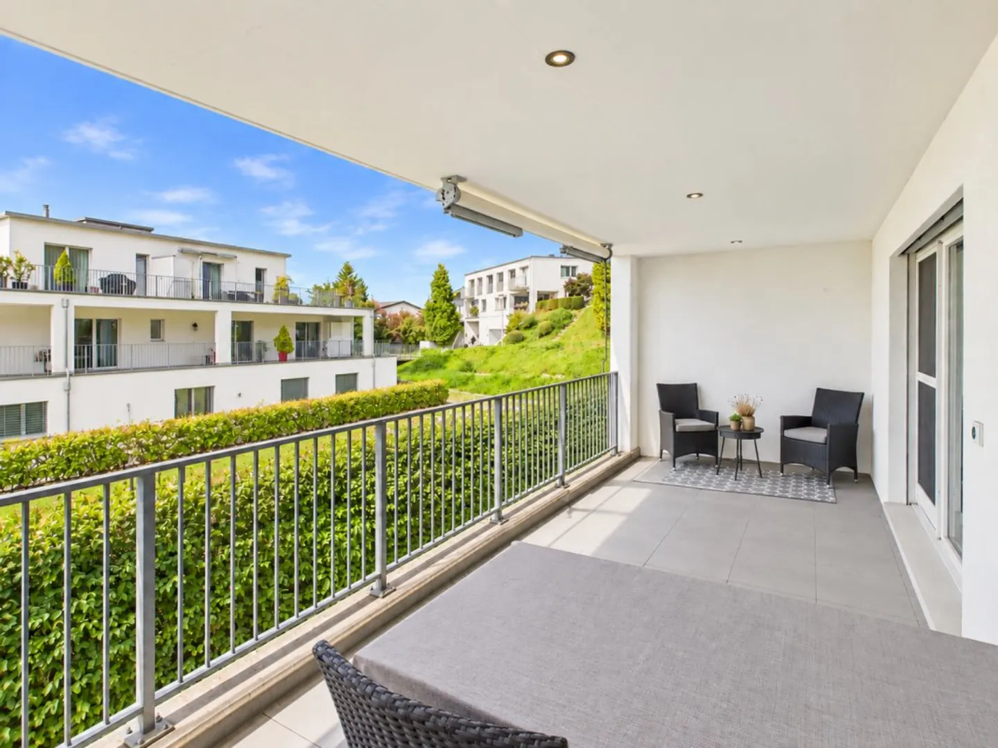 Geräumige Wohnung mit Balkon - Foto 2 von 7