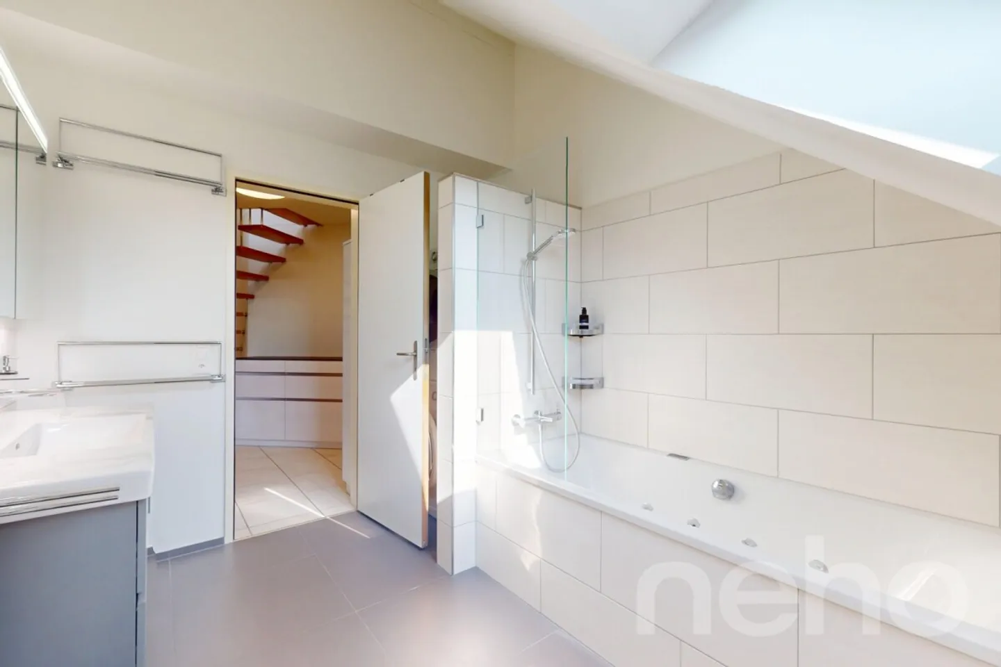 Ampio appartamento duplex di 4,5 locali a Cham - Foto 11 di 12