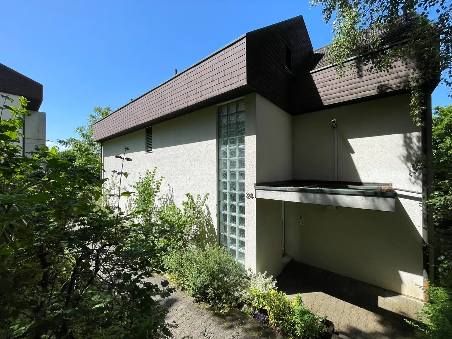 Bezaubernde Maisonette-Dachwohnung in Binningen - Foto 1 di 14