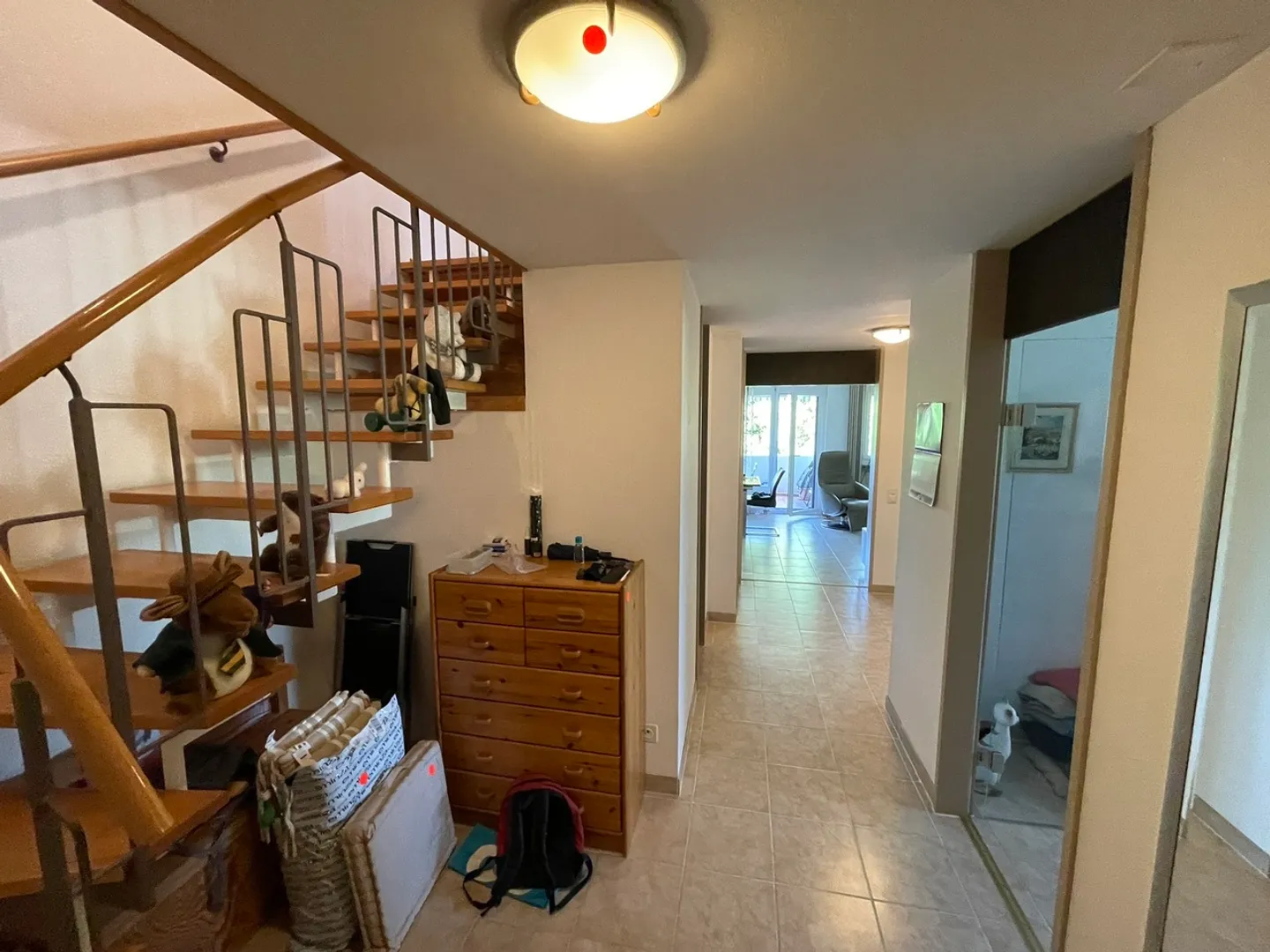 Bezaubernde Maisonette-Dachwohnung in Binningen - Foto 2 di 14