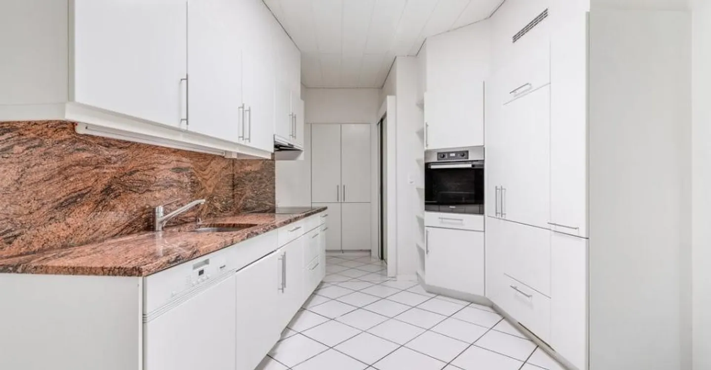 Treat yourself to accommodation in the city center! - Photo 5 of 9