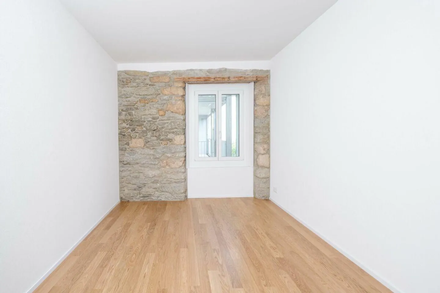 Appartement spacieux de 4,5 pièces avec des détails élégants - Photo 14 sur 21