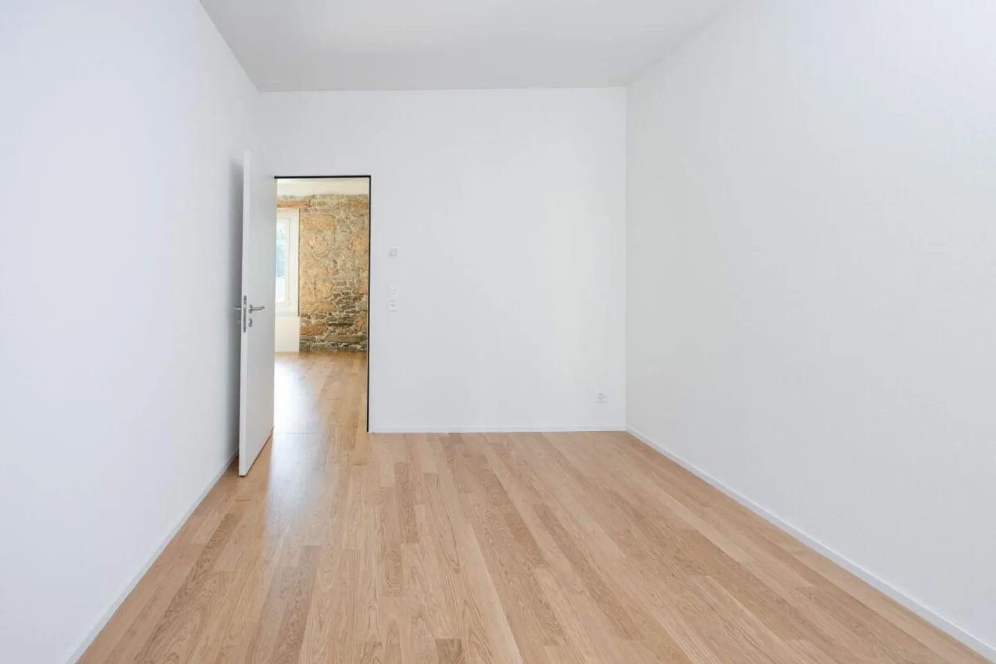 Appartement spacieux de 4,5 pièces avec des détails élégants - Photo 16 sur 21