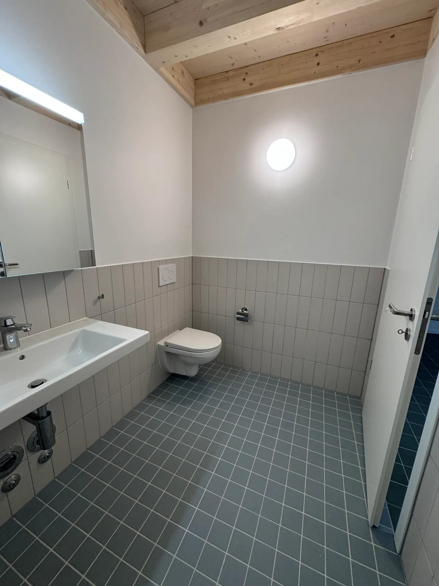 Charming Apartment with Garden - Photo 7 of 9