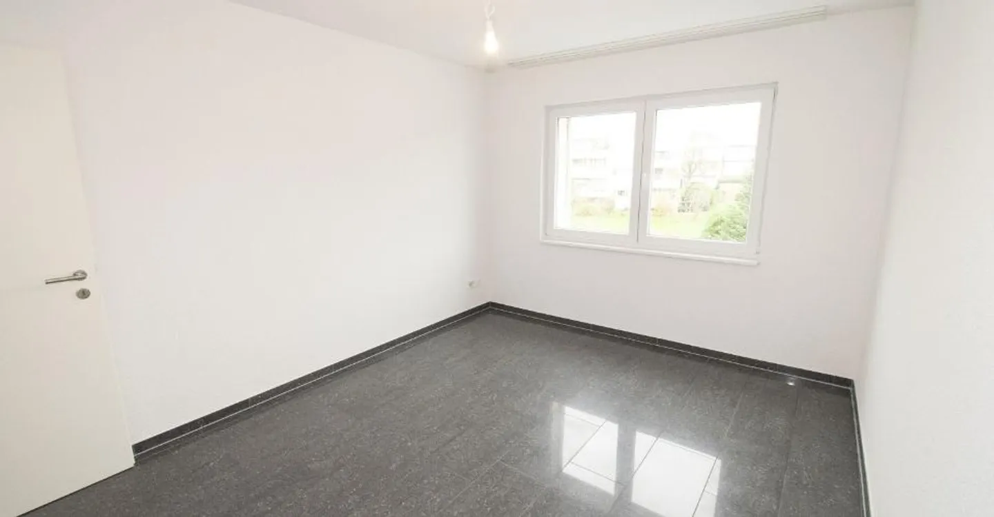 Bright and modern apartment in a central location - Photo 10 of 11