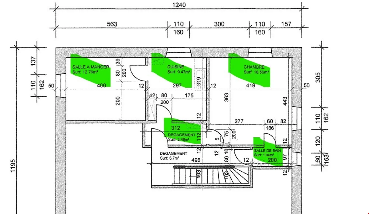 Partially renovated apartment, 1st floor, shared garden, available immediately - Photo 12 of 14