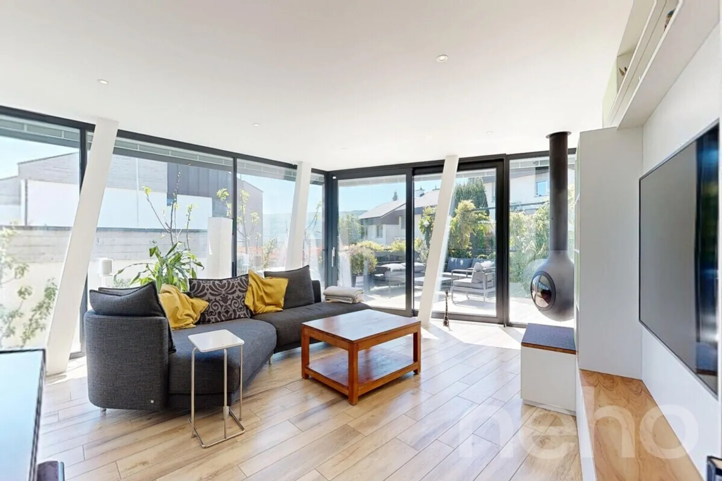 Exclusive Design House with Gallery & Impressive Glass Front - Photo 4 of 12