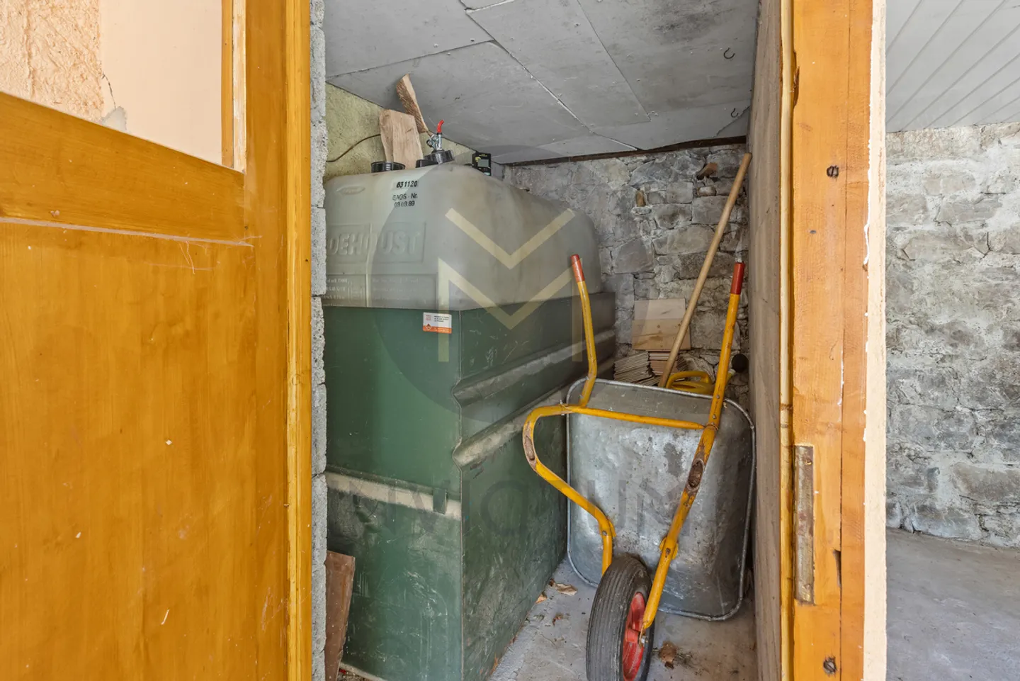 Geräumiges 9,5-Zimmer-Einfamilienhaus mit zwei Wohnungen in Les Avants - Foto 7 von 26