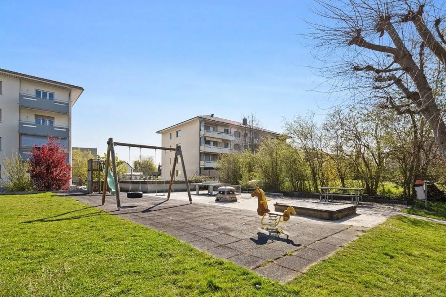 Helle und gemütliche 3.5-Zimmer-Wohnung in Reinach - Foto 1 von 7