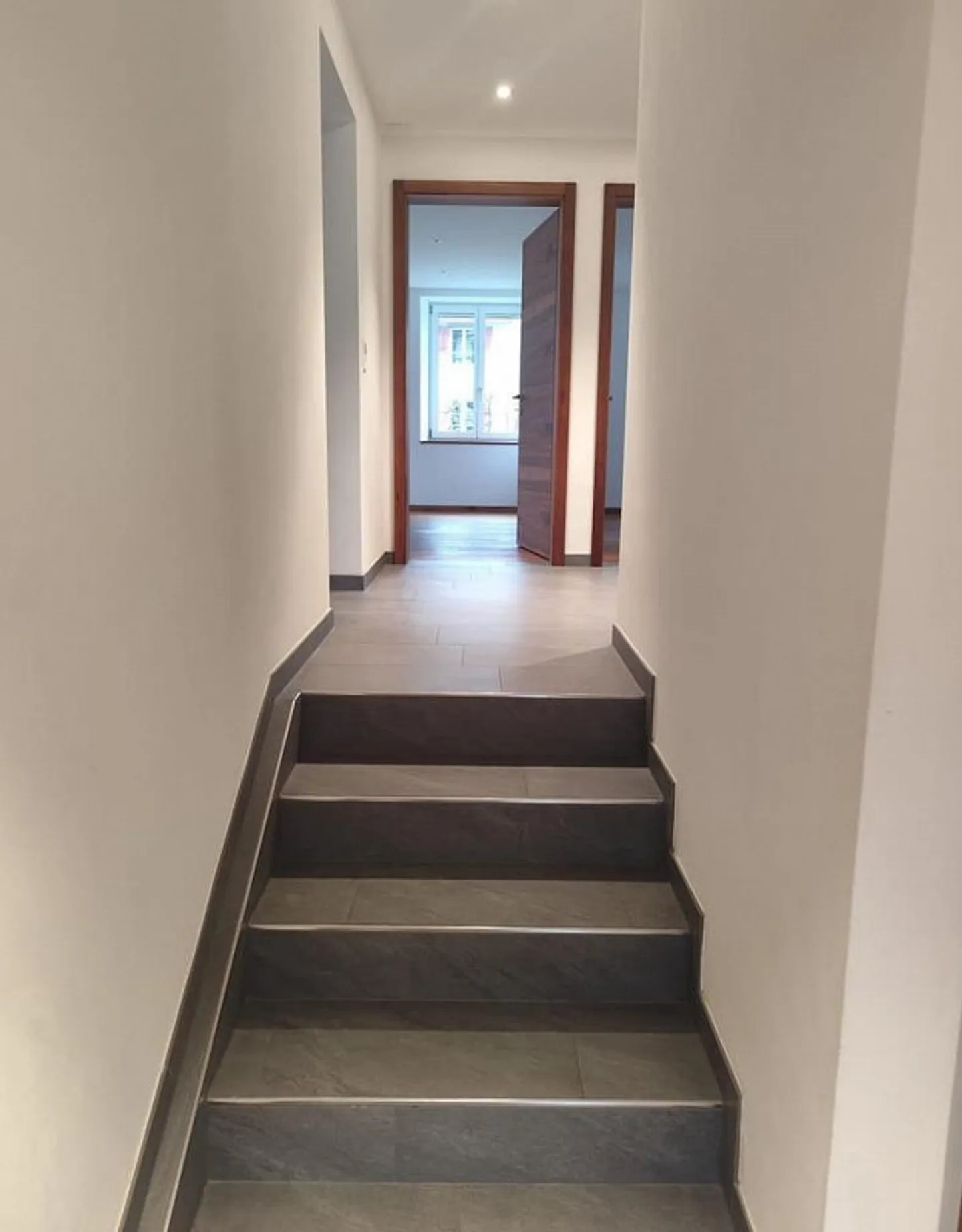 Attractive 3.5-room apartment with balcony in Zweidlen - Photo 2 of 7