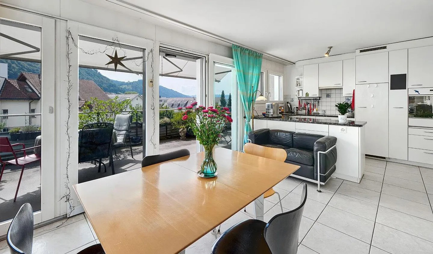 Living close to the center – Enjoy peace and a wide view - Photo 2 of 8