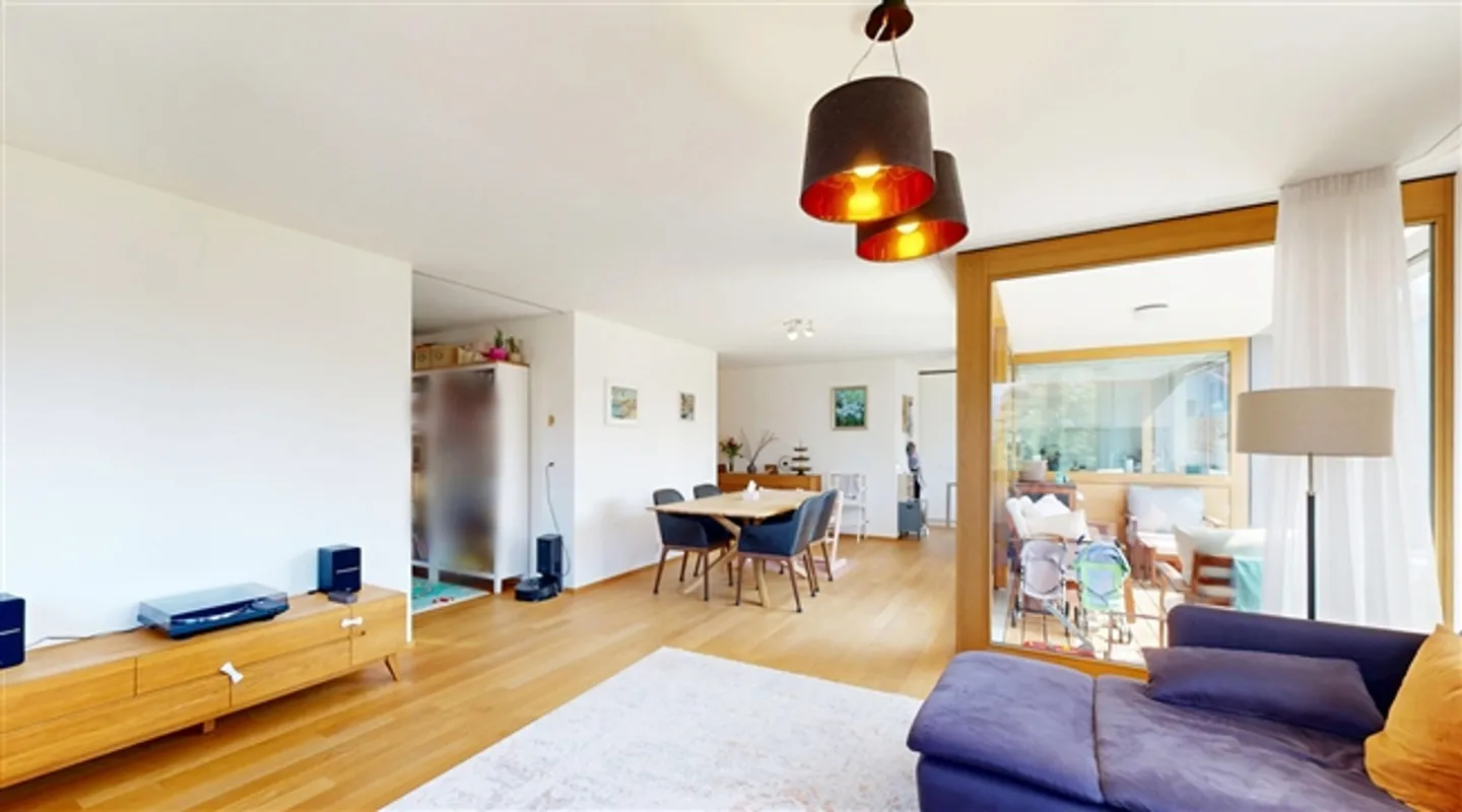 Appartamento moderno di 4,5 stanze con posto auto in diritto di costruzione - Foto 6 di 13