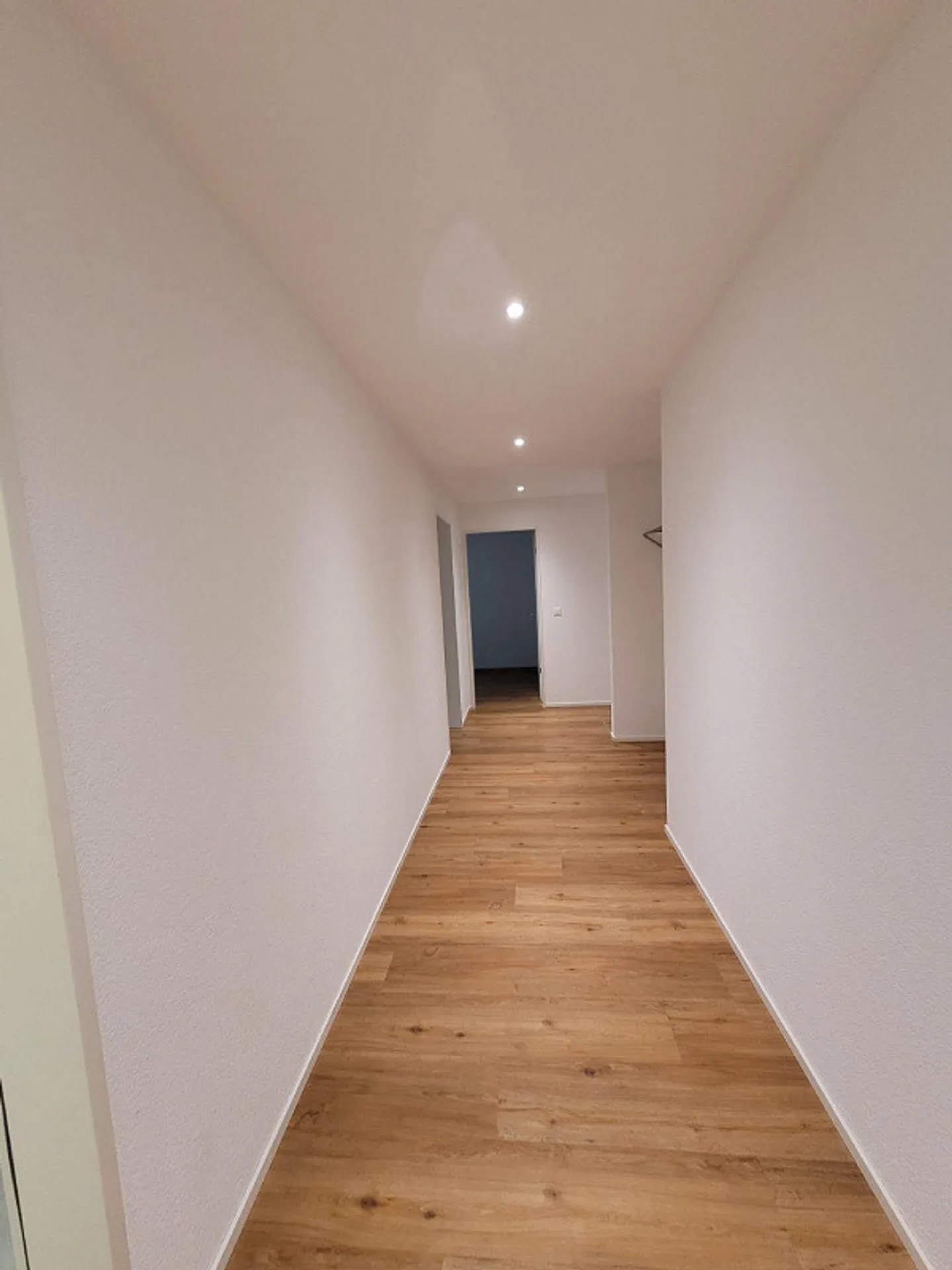 Great 5.5-room apartment on the ground floor - Photo 8 of 11