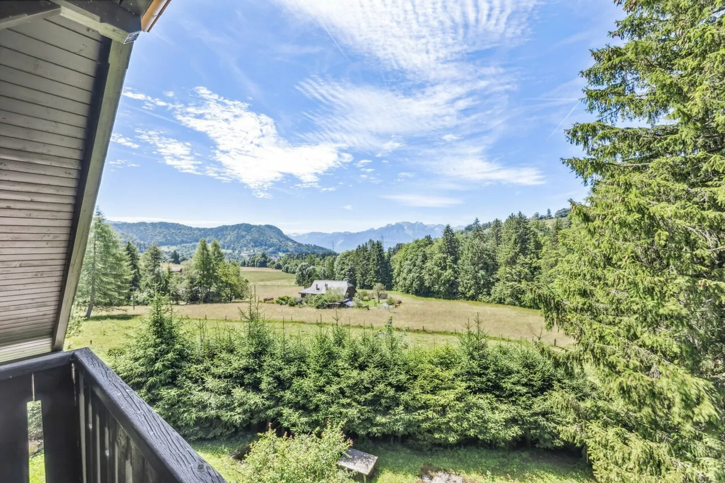 Chalet / Lodge with Dormitories near the Slopes of Pléiades - Photo 14 of 16