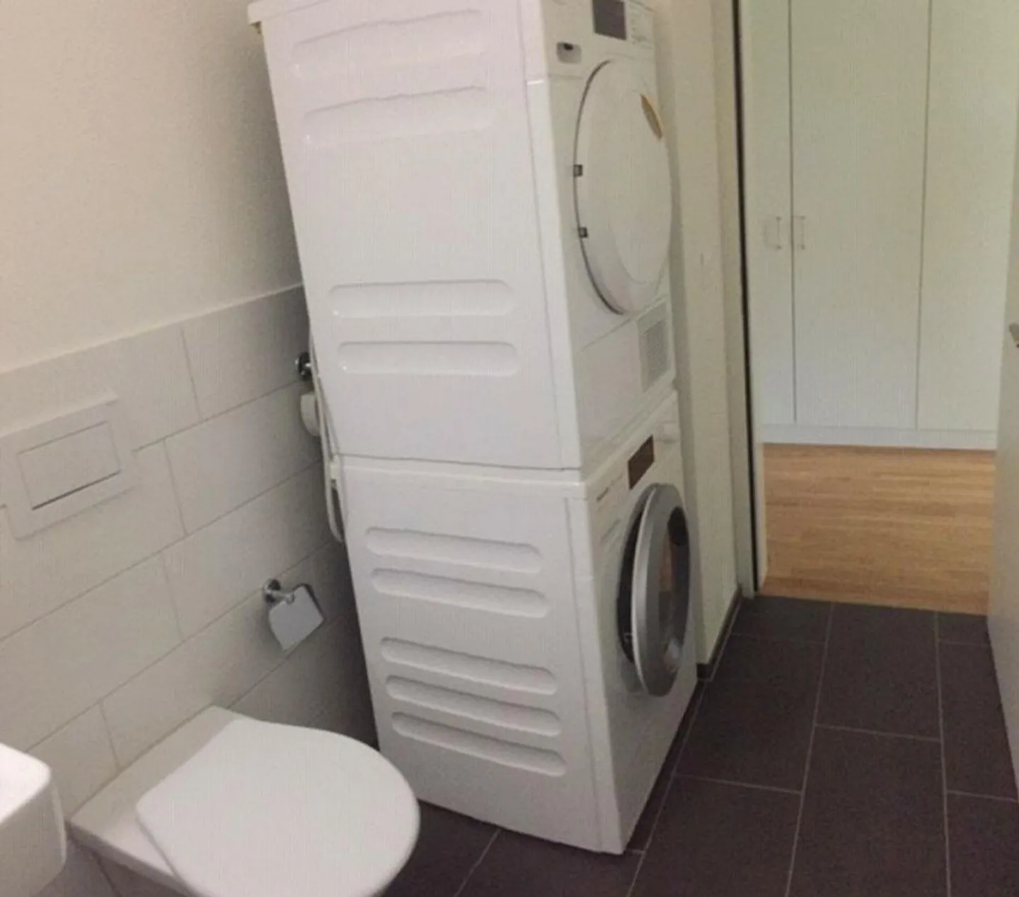 Ici, quelque chose vous attend ! Super appartement hip et chic rénové - Photo 5 sur 5
