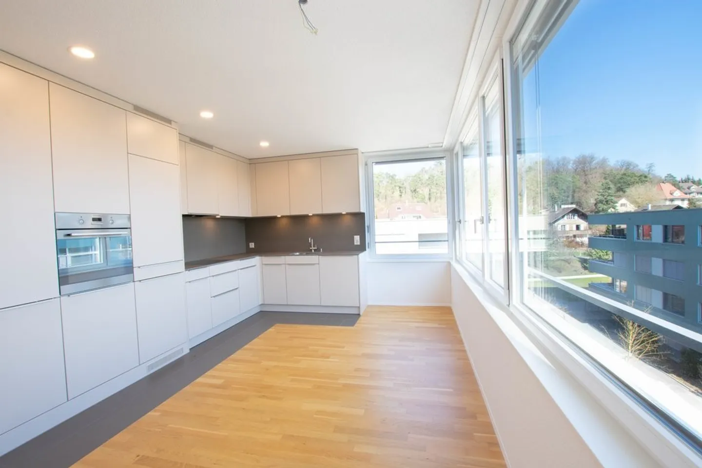 Stai cercando un appartamento con una grande terrazza? - Foto 7 di 11