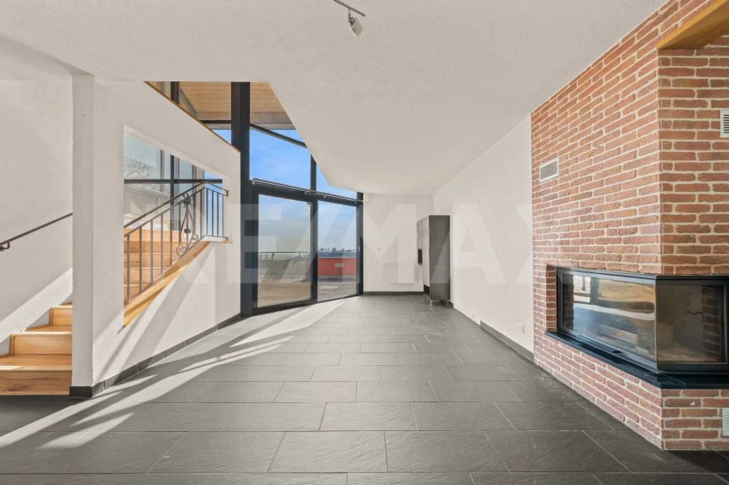 Pour les amateurs de rénovation : maison familiale avec vue sur le lac - Photo 11 sur 13