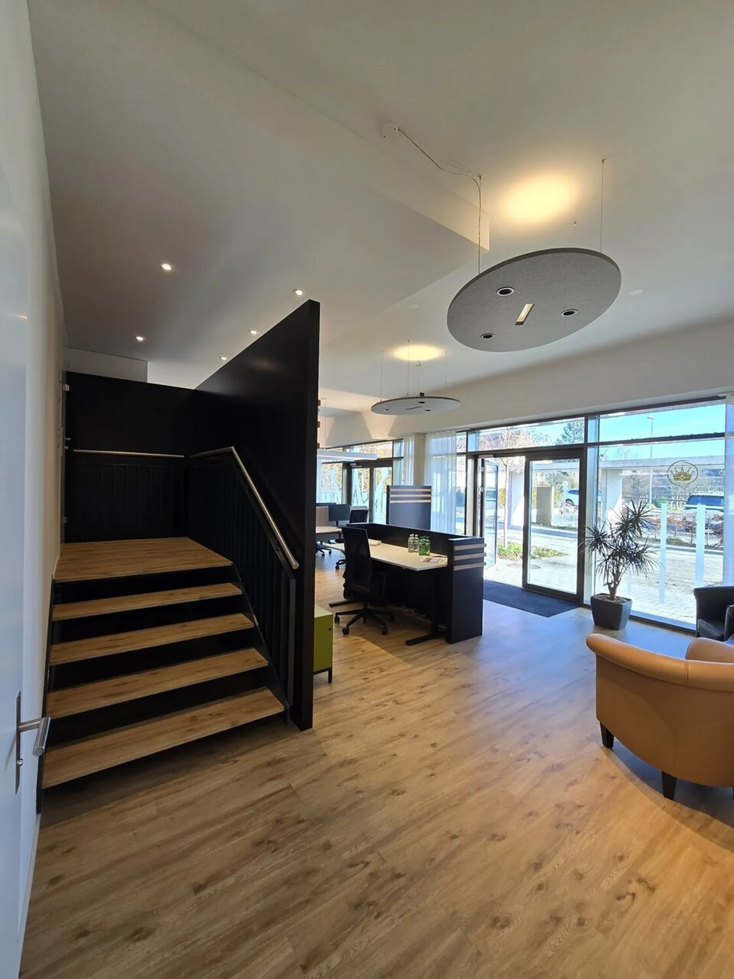 Votre nouvel espace commercial moderne lumineux et accueillant - Photo 6 sur 13